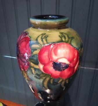 Top Quality Mid Victorian Silver Engraved Teapot