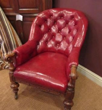 Slim Victorian Weighted Vienna Wallclock