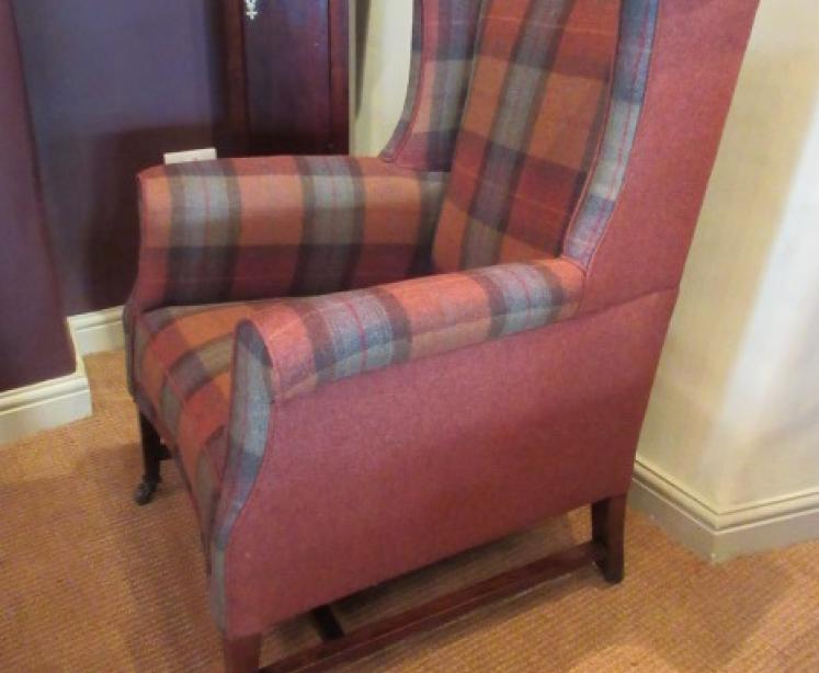 Superb McIntyre Moorcroft Chrysanthemum Vase - Image 5