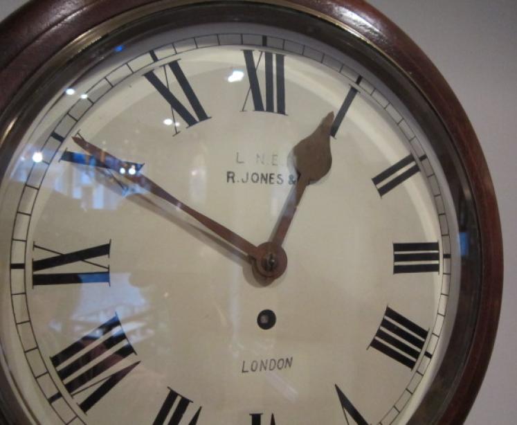 Superb George III Walnut & Marquetry Inlaid Mirror - Image 3