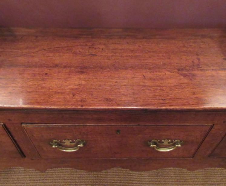 Stunning George I Figured Walnut Inlaid Bureau - Image 5