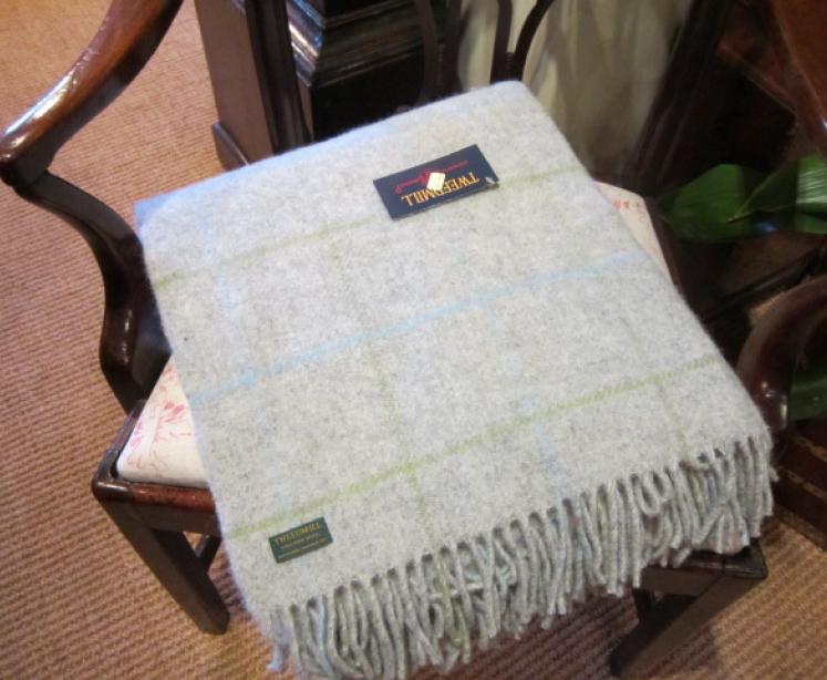 Tweedmill Marino Wool Throw - Image 2