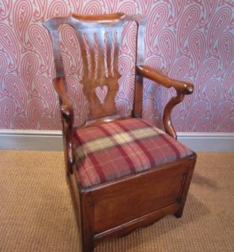 Elegant George II Elm Box Armchair