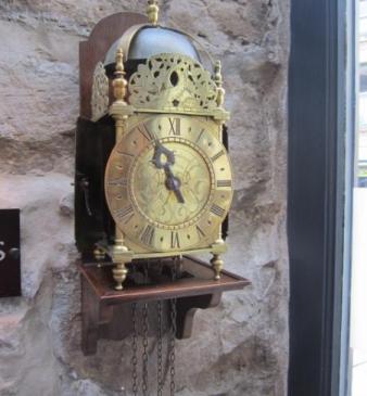 Fine & Early 18th Century Wigton Brass Lantern Clock