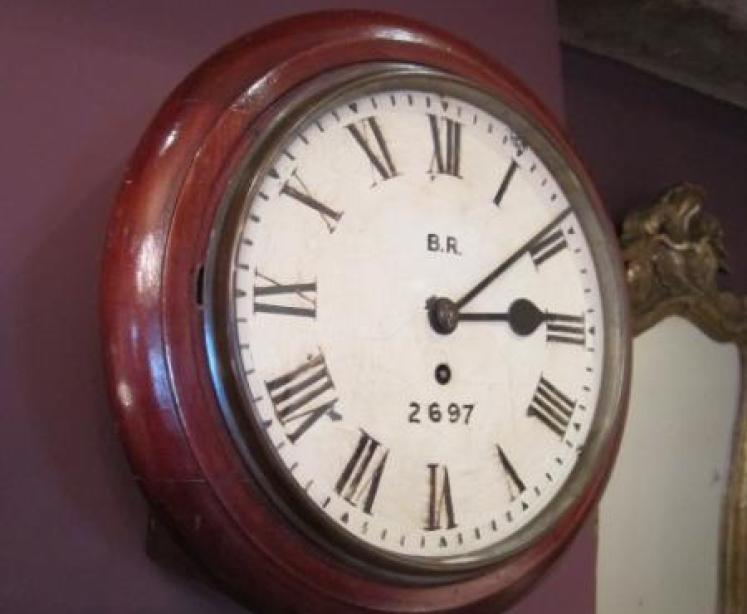 Original 1920's Darlington Railway Station Clock - Image 1