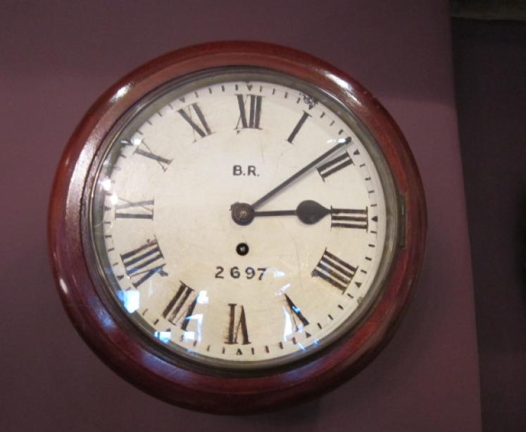 Original 1920's Darlington Railway Station Clock - Image 5