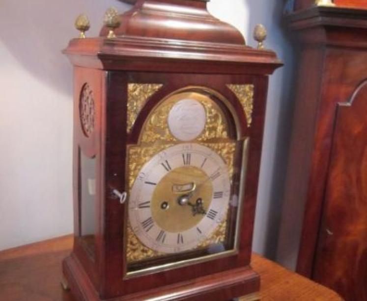 Fine George III Cushion Top London Bracket Clock - Image 1