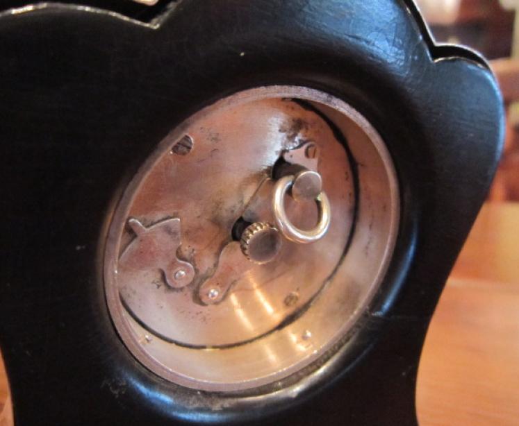 Pretty Art Deco Silver Mantel Clock - Image 5