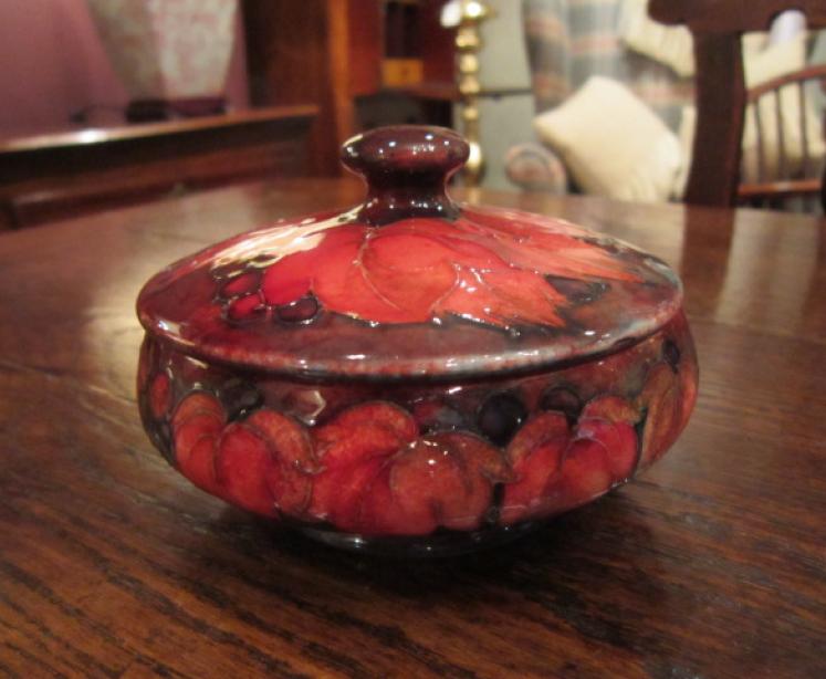 Moorcroft Leaf & Berries Flambe Lidded Dish - Image 4