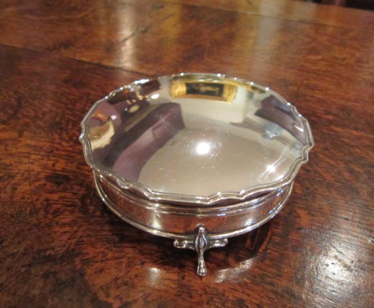 Quality George III Style Large Silver Ring Box - Image 1