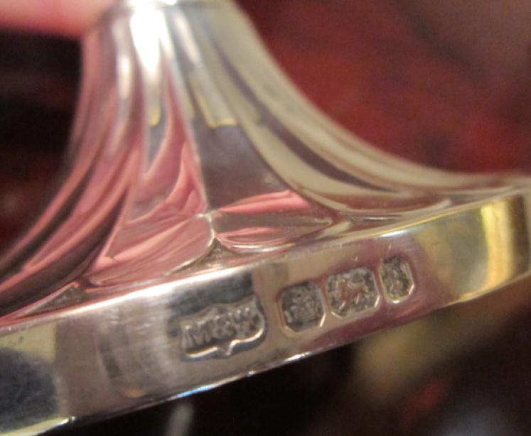 Quality Pair of Victorian Silver Classical Style Candlesticks - Image 5