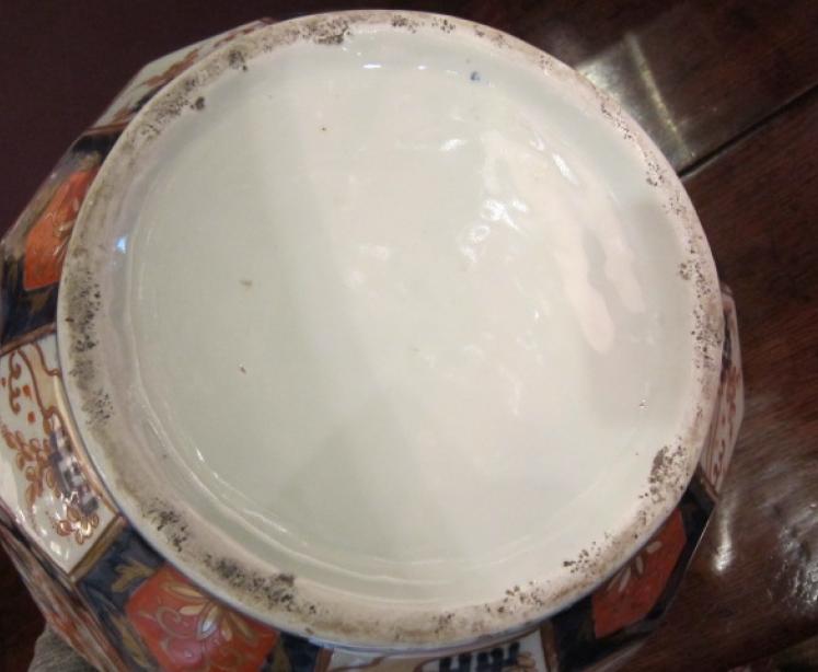 Impressive Large 19th Century Imari Jardiniere - Image 4