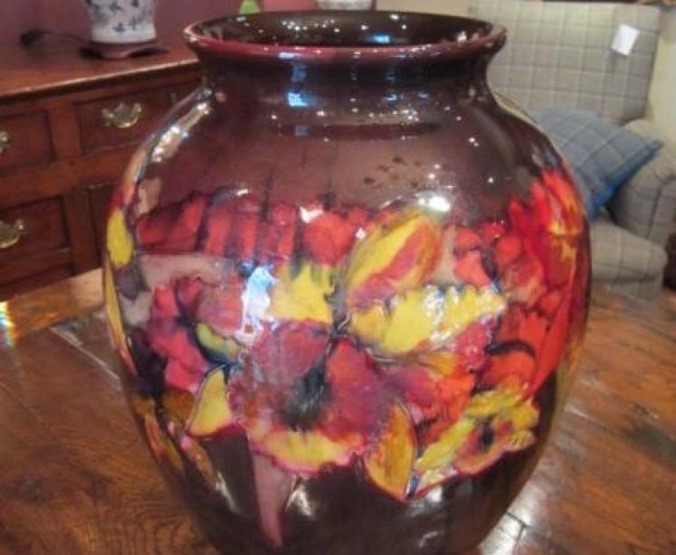 Wonderful Moorcroft Flambe Slipper Orchid Vase - Image 3