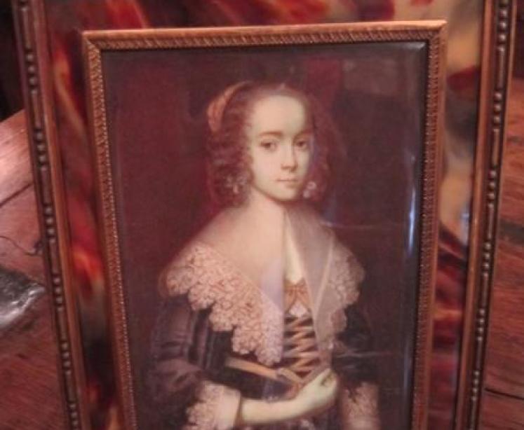 Superb Pair of 19th Century Miniature Portraits on Ivory - Image 2