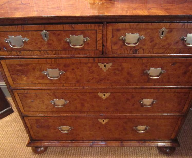 Stunning William & Mary Burr Yew Inlaid Chest - Image 2
