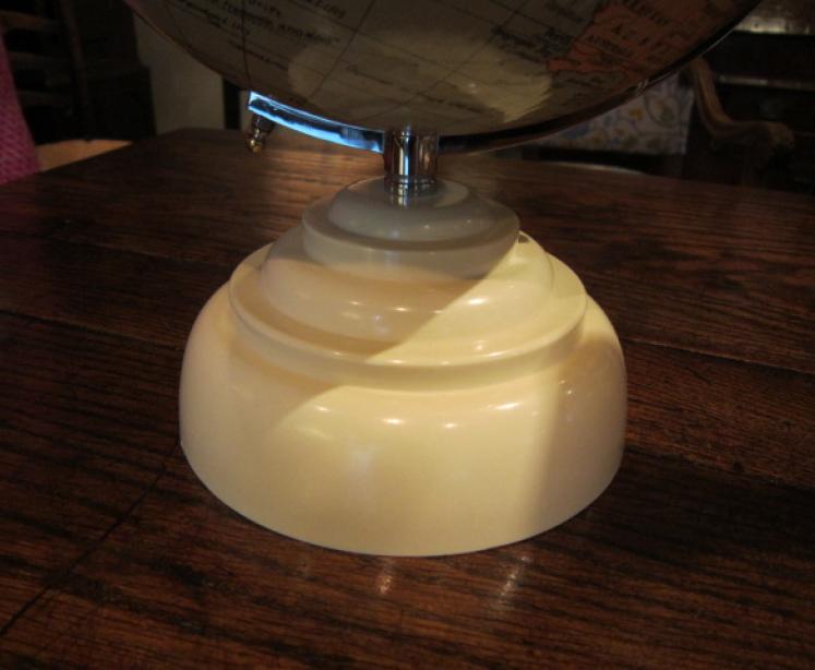 Original Art Deco 8" Phillip's Terrestrial Globe - Image 2