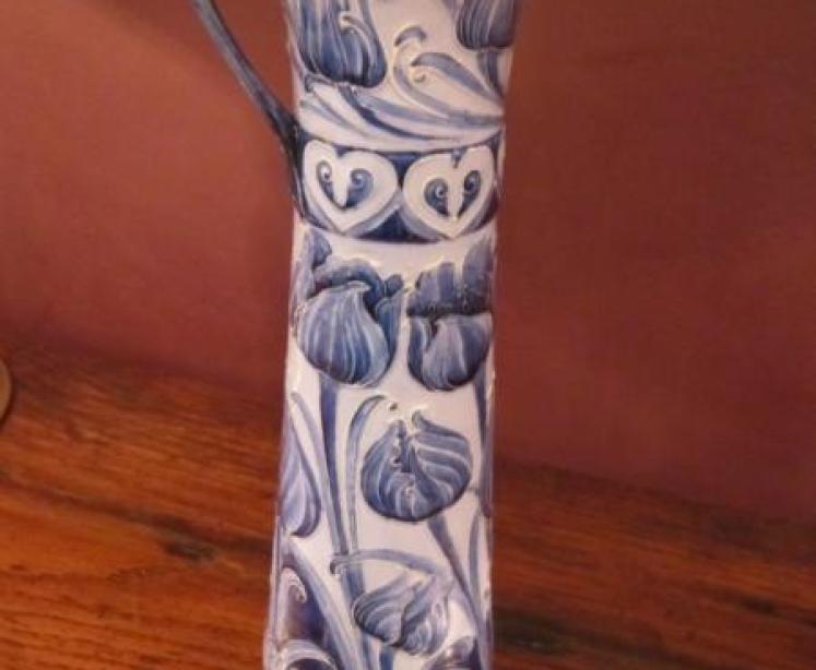 Superb Art Nouveau McIntyre Moorcroft Tulips Jug - Image 1