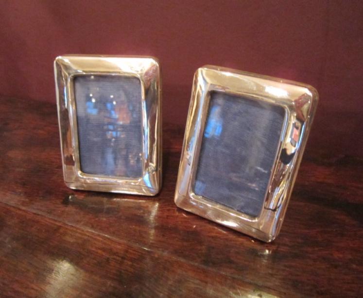 Pair of Matching Edwardian Silver Photo Frames - Image 5
