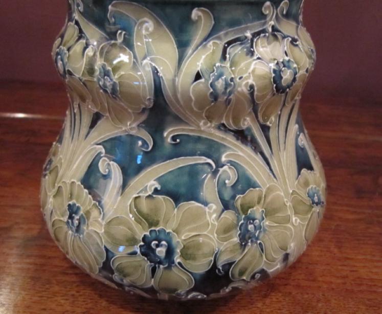 Early McIntyre Moorcroft Florian 'Daisy' Vase - Image 4