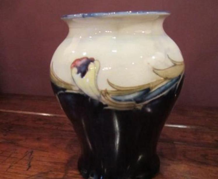 Early Moorcroft 'Pansy Bud' Design Vase - Image 1