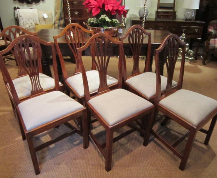 Rare Set of George III Hepplewhite Country Dining Chairs - Image 5