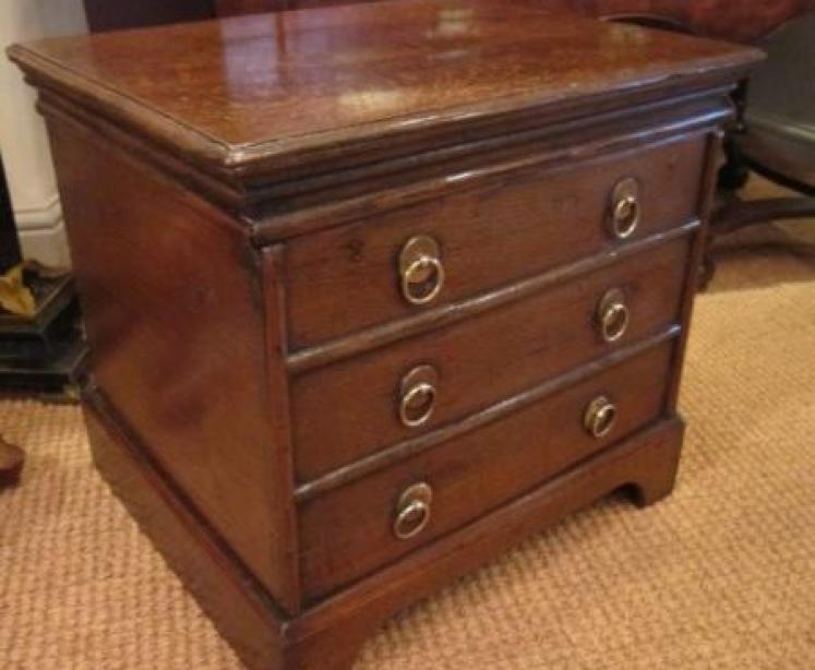 Superb George II Perid Oak 'Box' Cofffer - Image 1