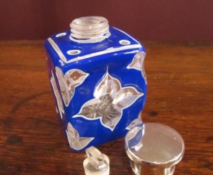 Top Quality Victorian Silver Overlay Glass Scent - Image 4