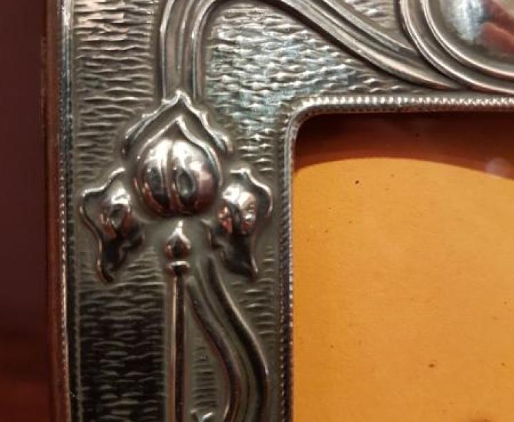 Art Nouveau Solid Silver Photo Frame - Image 2