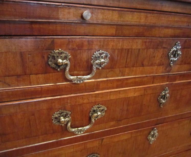 Outstanding George I Period Walnut Brushing Slide Chest - Image 4