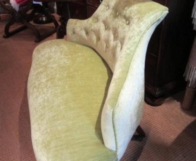 Superb Victorian Velvet Serpentine Fronted Sofa - Image 4