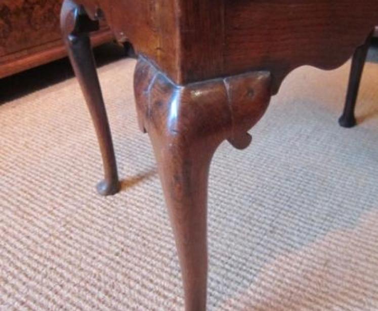 Superb George II Period Oak Lowboy - Image 3