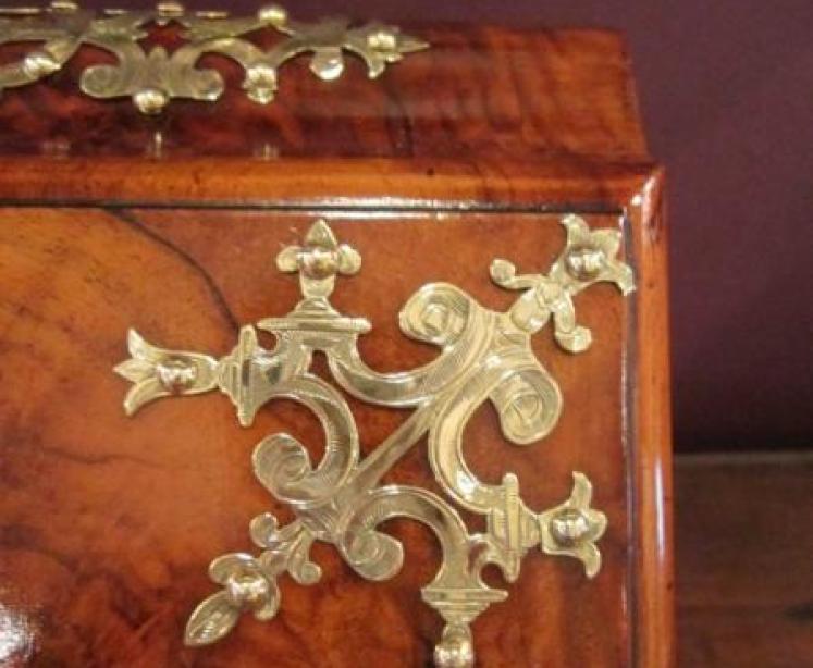 Stunning Victorian Burr Walnut Stationery Box - Image 5