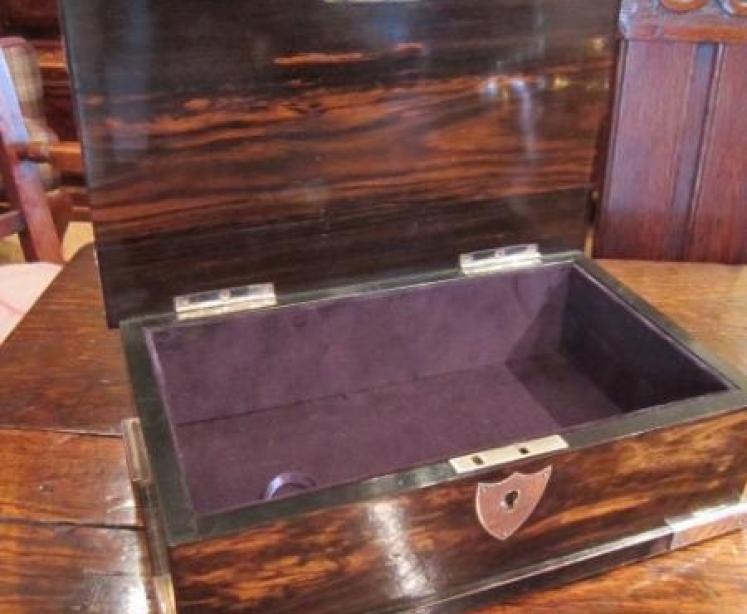 Superb Quality Edwardian Coromandel Table Box - Image 2