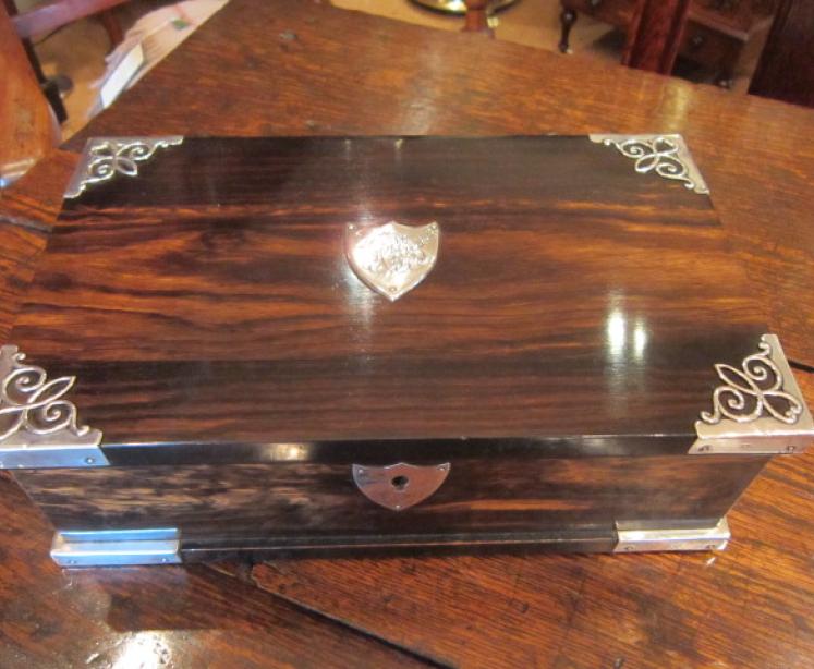 Superb Quality Edwardian Coromandel Table Box - Image 4