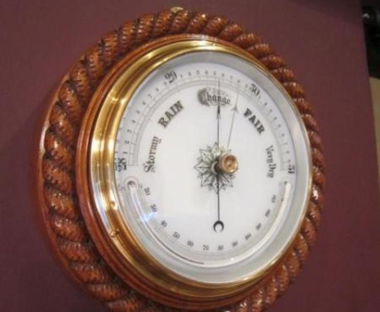 Superb Mid Victorian Polished Oak Ship's Barometer - Image 1