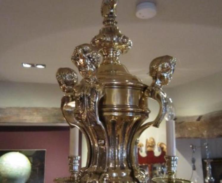 Stunning 19th Century Bronze Louis XIV Style Chandelier - Image 3