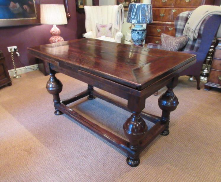 Stunning William & Mary Period Extending Refectory Table - Image 1