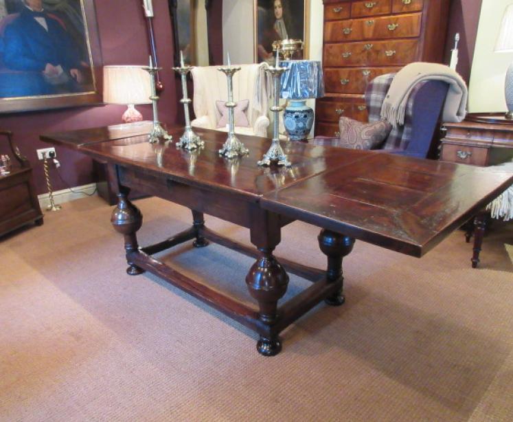 Stunning William & Mary Period Extending Refectory Table - Image 2