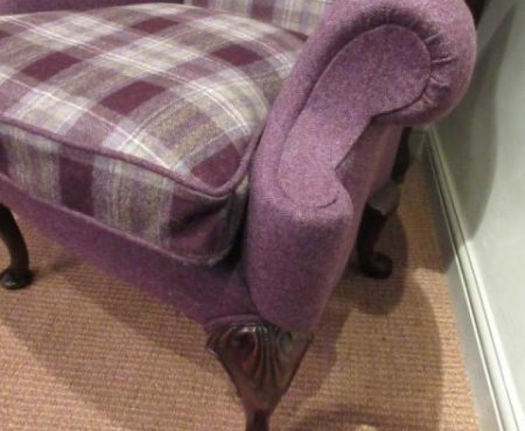 Superb Queen Anne Style Walnut Framed Wing Armchair - Image 3