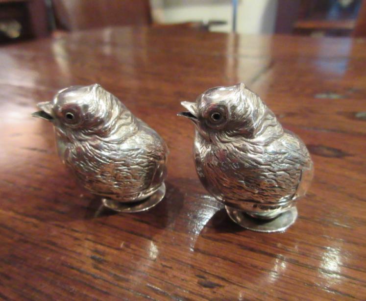 Pair of Edwardian Sampson & Morden Silver 'Chick' Peppers - Image 1
