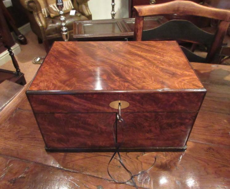 Superior Mid Victorian Figured Walnut Games Compendium - Image 5