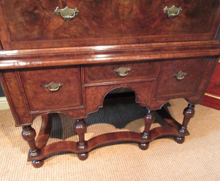 Stunning William & Mary Period Walnut Chest on Stand - Image 2