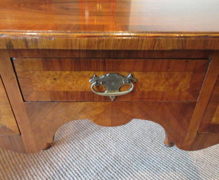 Superb George II Period Figured Walnut Lowboy - Image 4