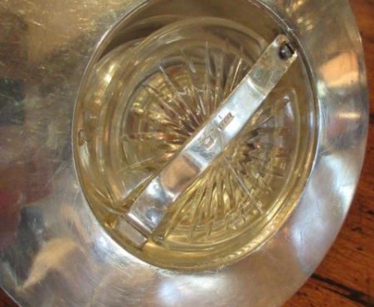 Top Quality Edwardian Period Silver Ship's Inkwell - Image 3