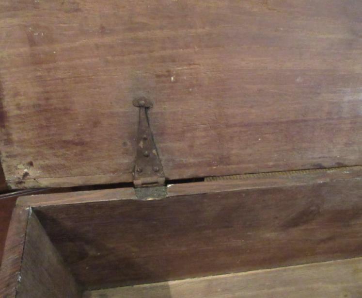 George II Period Elm Sword Box - Image 4