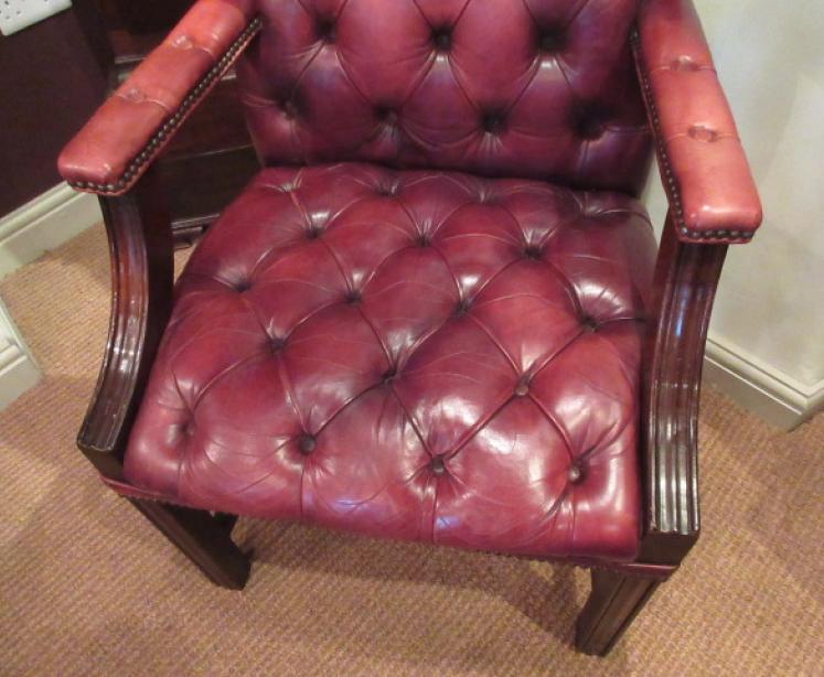 Superior 19th Century Leather Gainsborough Armchair - Image 2