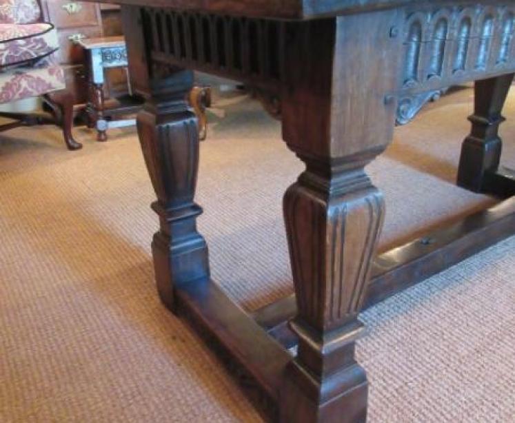 Stunning Large Early 18th Century Oak Refectory Table - Image 4