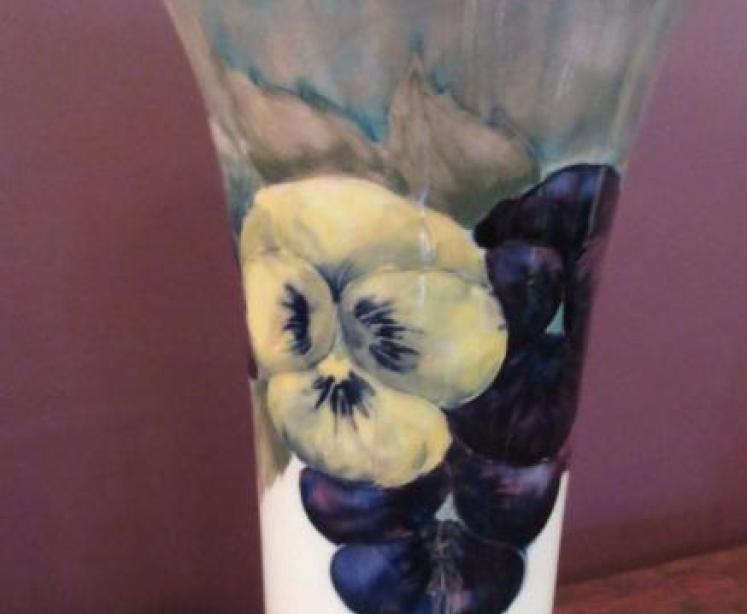 Early Moorcroft Pansy on Cream Flared Top Vase - Image 3