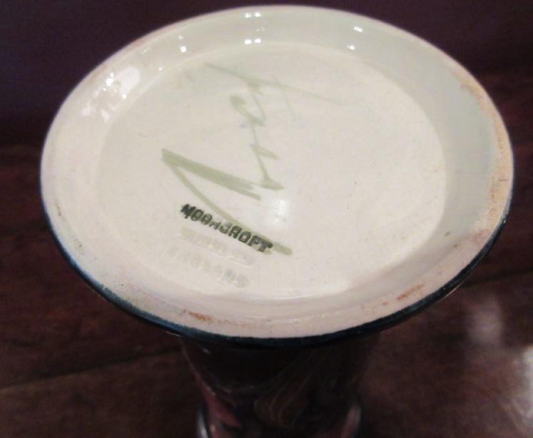 Early Moorcroft Big Poppy Flared Top Vase - Image 4