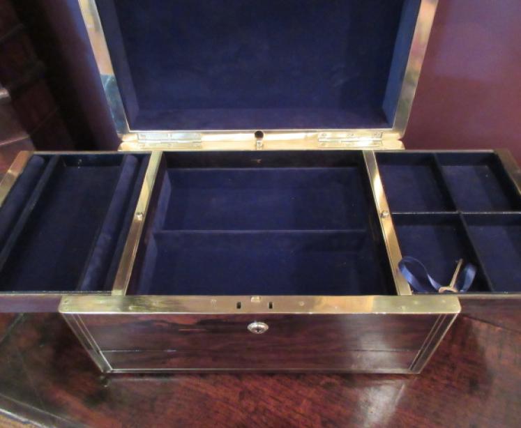 High Quality Mid Victorian Coromandel Jewellery Box - Image 4